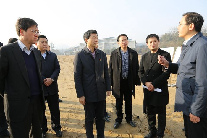 安康市市长徐启方调研西坝棚改和宝业物流园项目建设